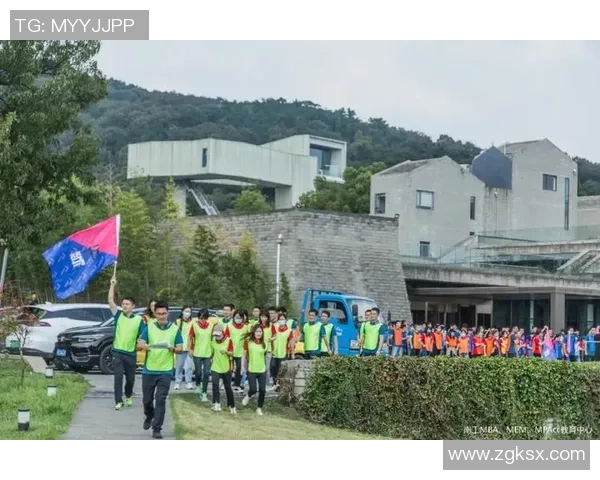 飞盘飞扬：杨军的热血人生与深度对话探索MBA